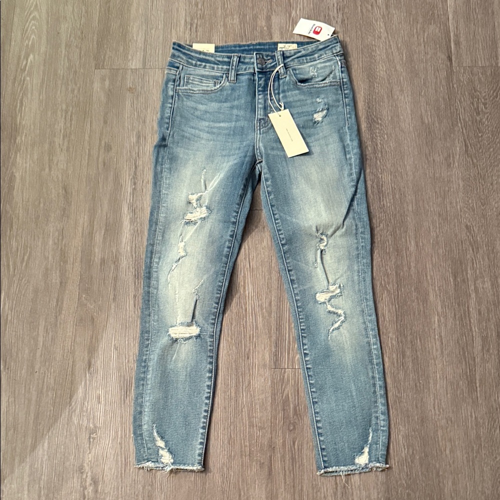Bridge by fly-Trendy Light Blue Distressed ankle Skinny Jeans NWT